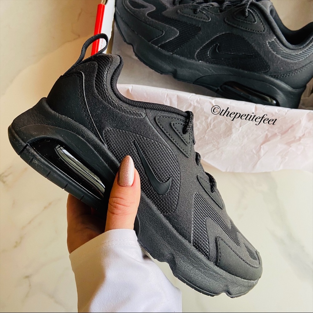 NWT Nike Air Max 200 triple black